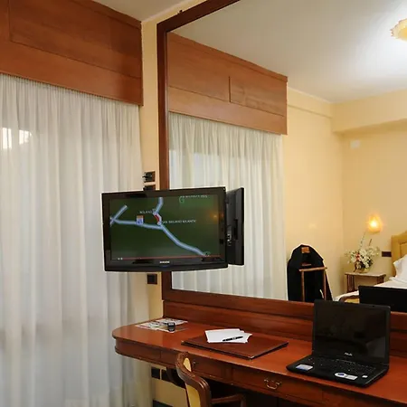 Grand Excelsior Готель К'янчіано-Терме