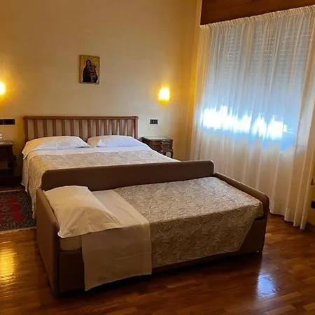 Grand Excelsior Hotel