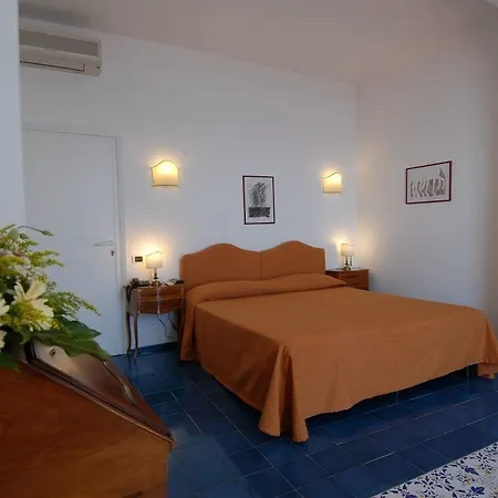 ホテル Grand Excelsior 4*