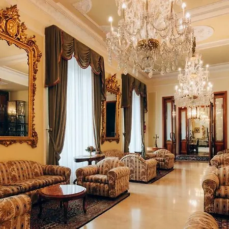 ホテル Grand Excelsior
